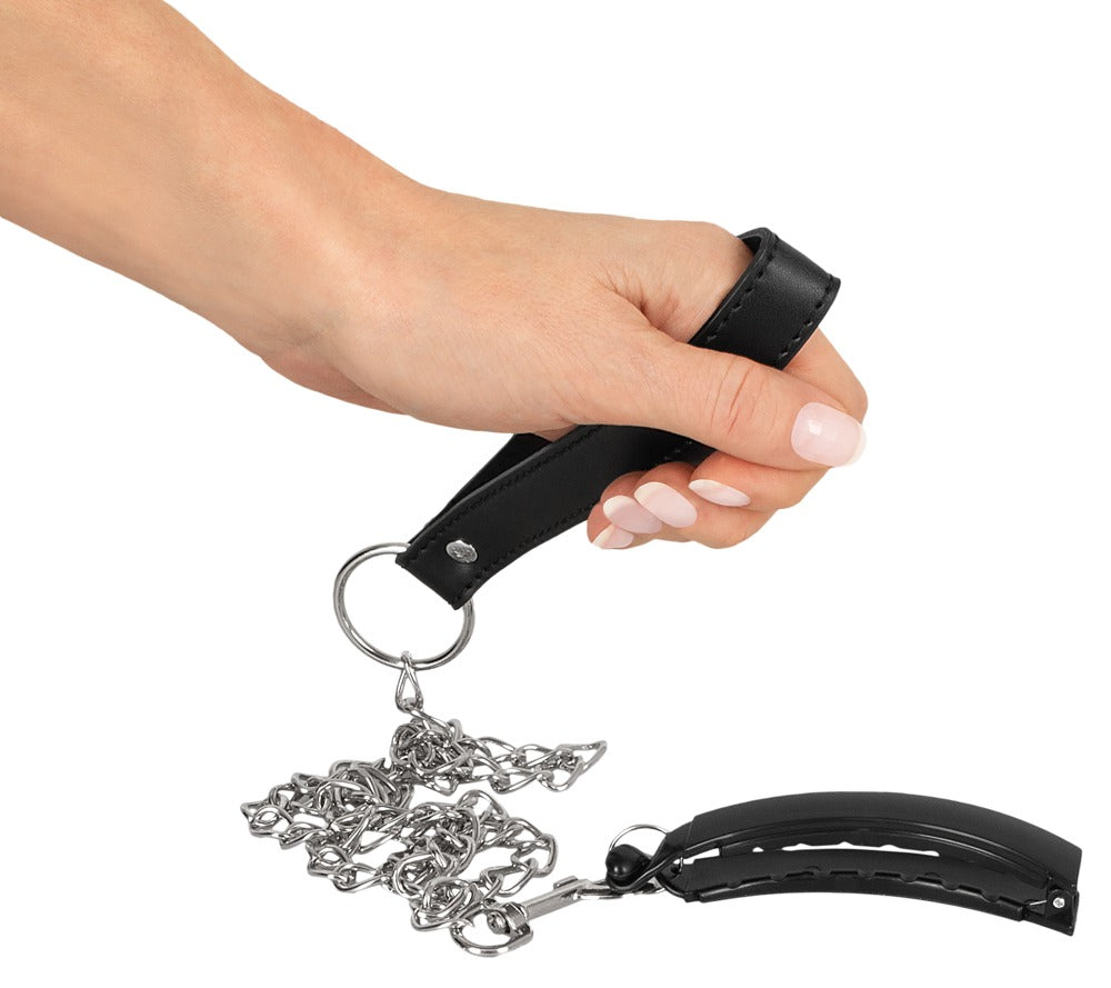 Pussy Clamp with a Leash